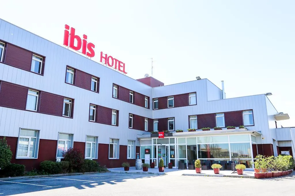 Ibis Irun Hotel 0*,